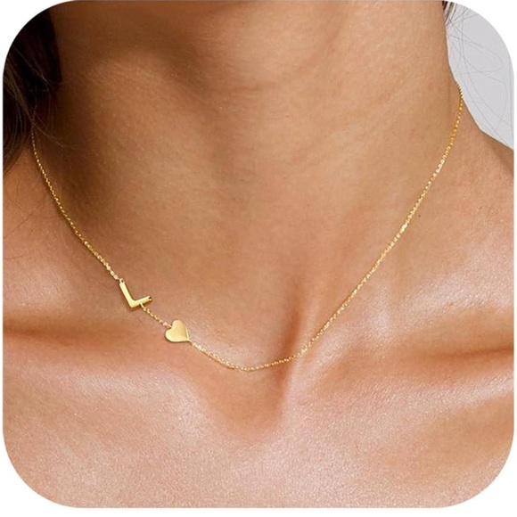 # 38 Gold Heart Initial L Necklace - Picture 1 of 4